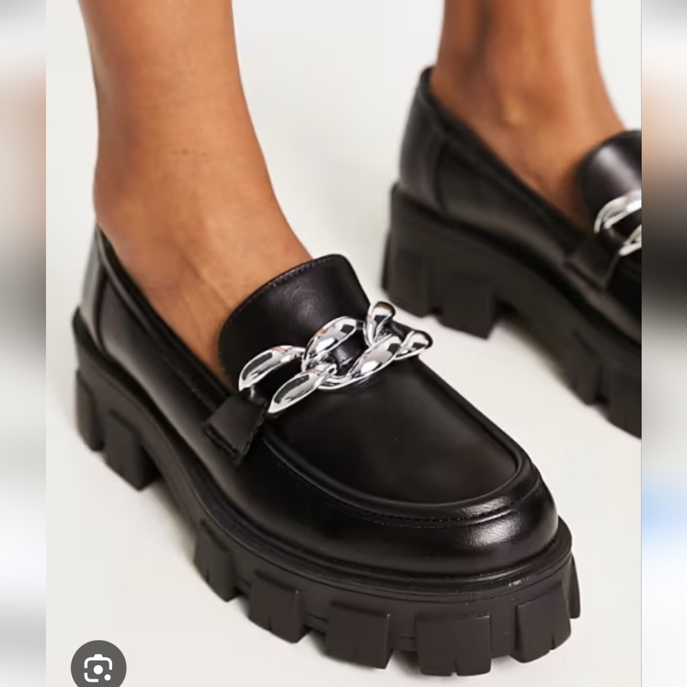 NO BO Lug Sole Chunky Black Loafers Silver Chain Memory Foam Mary Jane Slippers